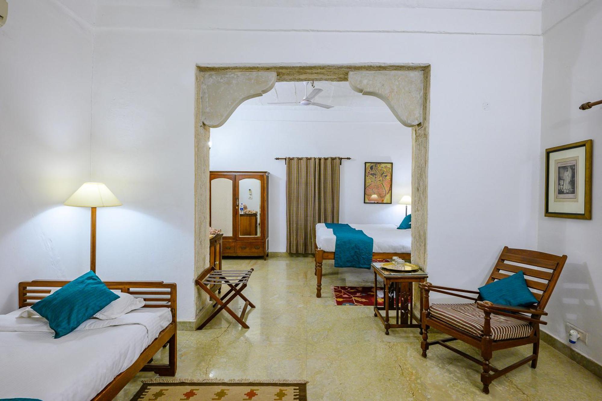 Hotel Neemrana'S - Deo Bagh Gwalior Exterior foto