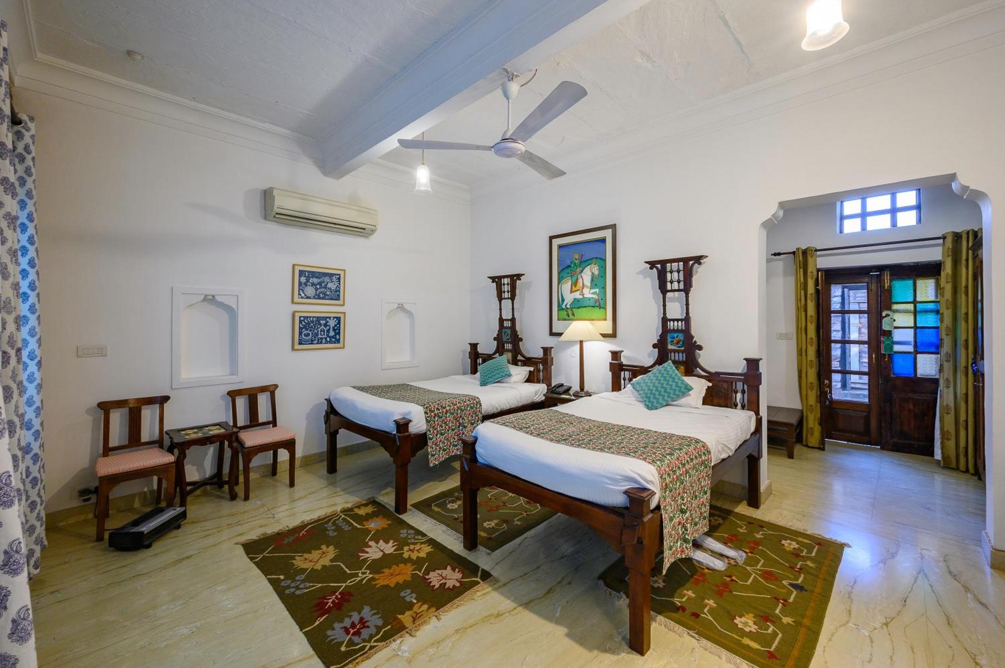 Hotel Neemrana'S - Deo Bagh Gwalior Exterior foto