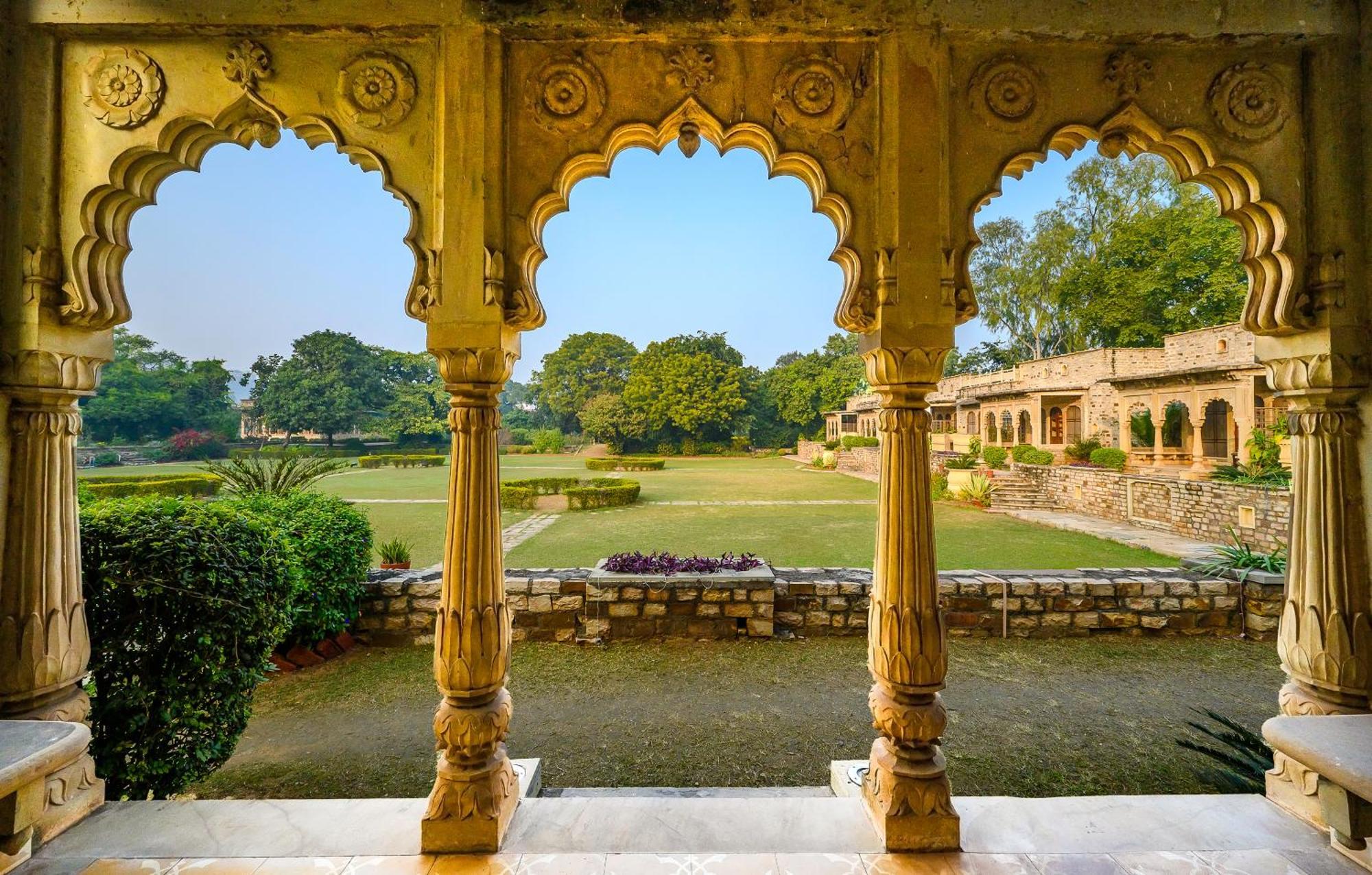 Hotel Neemrana'S - Deo Bagh Gwalior Exterior foto