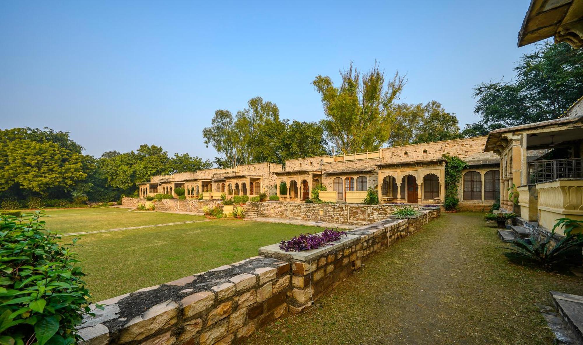 Hotel Neemrana'S - Deo Bagh Gwalior Exterior foto