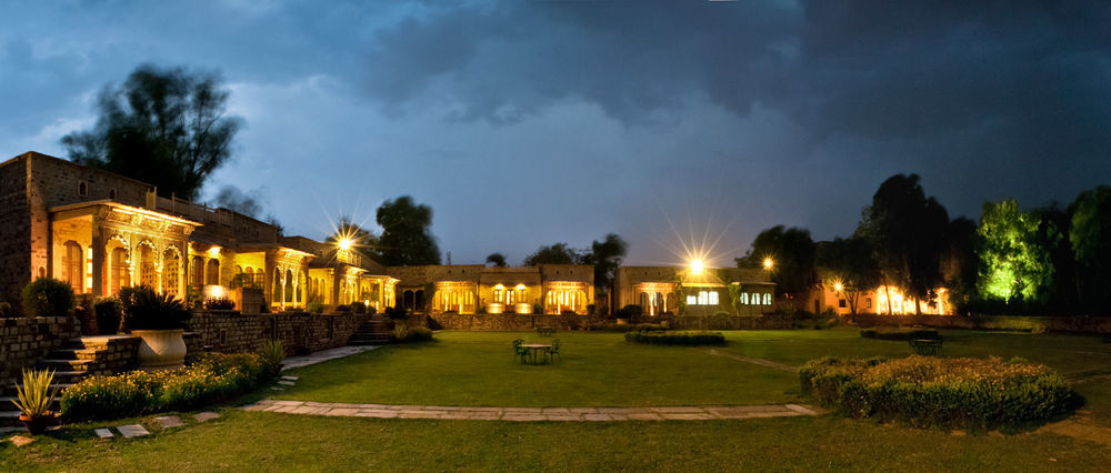 Hotel Neemrana'S - Deo Bagh Gwalior Exterior foto