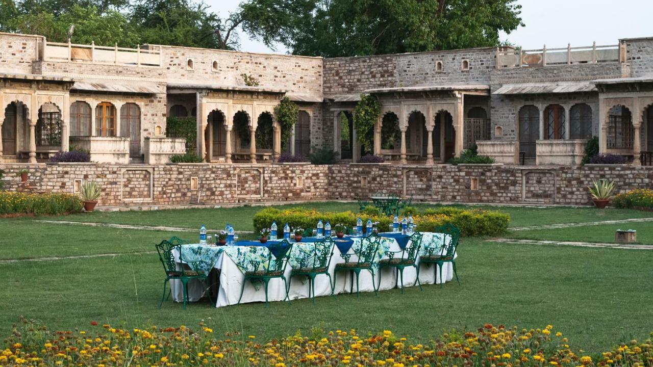 Hotel Neemrana'S - Deo Bagh Gwalior Exterior foto